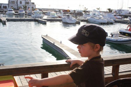 Boote und Schiffe gucken im Yachthafen Boote und Schiffe gucken im Yachthafen