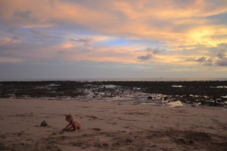 Der Strand bietet unsäglich viele Spielmöglichkeiten
