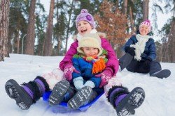 Nicht jede Rodelbahn ist sicher für Kinder!