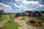 Finnische Grillhütten inmitten des Ferienparks