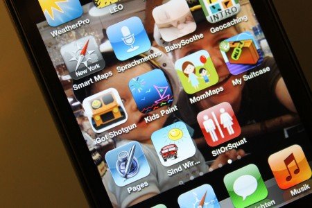 Für iPhone und iPad gibt es viele Reise-Apps für Familien mit Kleinkind Für iPhone und iPad gibt es viele Reise-Apps für Familien mit Kleinkind