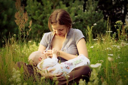 Picknick im Grünen - perfekt für Babys © FlickR/c r z Picknick im Grünen - perfekt für Babys © FlickR/c r z