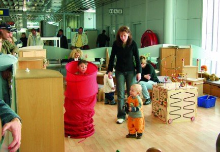 Eine der Kinderspielecken im Flughafen Nürnberg © Airport Nürnberg Eine der Kinderspielecken im Flughafen Nürnberg © Airport Nürnberg