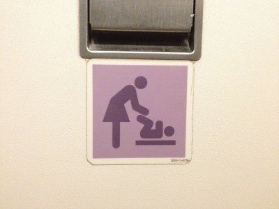 Nicht jede Toilette hat einen Wickeltisch © FlickR/Adam Walker Cleaveland Nicht jede Toilette hat einen Wickeltisch © FlickR/Adam Walker Cleaveland