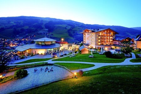 Familienresort Ellmauhof - das Feriengut ****Superior
