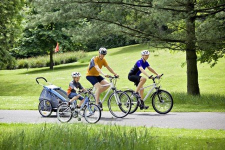 Unterwegs auf dem Rad - eine gute Alternative für Familien! © FlickR/European Cyclists Association, Pressedienst Fahrrad Unterwegs auf dem Rad - eine gute Alternative für Familien! © FlickR/European Cyclists Association, Pressedienst Fahrrad