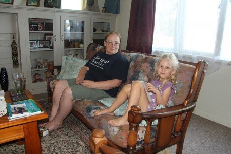 Pst - meist übernachtet man gar nicht auf der Couch, sondern im Bett oder auf Luftmatratzen .. © Alexandra Frank Pst - meist übernachtet man gar nicht auf der Couch, sondern im Bett oder auf Luftmatratzen .. © Alexandra Frank