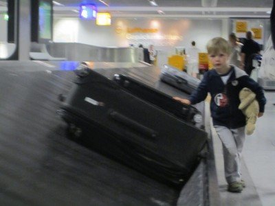 Nur unter Aufsicht dürfen Kinder mit anpacken © KidsAway.de Nur unter Aufsicht dürfen Kinder mit anpacken © KidsAway.de