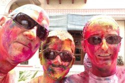 Die Asien-Fans beim Holi-Fest in Indien