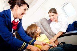 Sichere Sitzplätze für Kinder und Babys - im Flugzeug immer noch nicht selbstverständlich