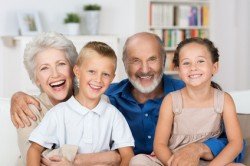 Mit der richtigen Vorbereitung machen Ferien bei Oma und Opa allen Spaß