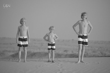 Drei Jungs in der Wüste © Überall und Nirgendwo Drei Jungs in der Wüste © Überall und Nirgendwo