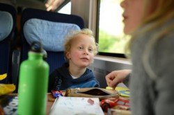 Bahnfahren macht Kindern Spaß - mit der richtigen Lektüre umso mehr