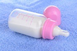Babymilch darf ohne Weiteres ins Handgepäck