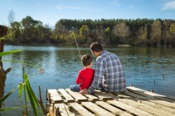 Angeln ist eine tolle Urlaubsaktivität für Familien