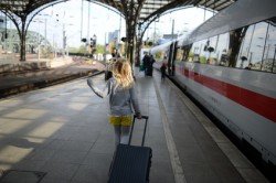 Achtung am Bahnsteig!