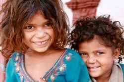 Nepal: Kindliche Lebensfreude findet man auch in den ärmsten Ländern