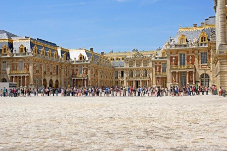 Mamaaa, wie lange dauert es noch? © France-000311 - Palace of Versailles - second lineup... von Dennis Jarvis unter CC BY-SA 2.0 Mamaaa, wie lange dauert es noch? © France-000311 - Palace of Versailles - second lineup... von Dennis Jarvis unter CC BY-SA 2.0