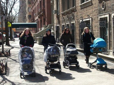 Wer hat den schicksten City-Wagen? © sex & the city 10 years after...uws nyc (upper west side new york city) von skeddy in NYC unter CC BY 2.0 Wer hat den schicksten City-Wagen? © sex & the city 10 years after...uws nyc (upper west side new york city) von skeddy in NYC unter CC BY 2.0