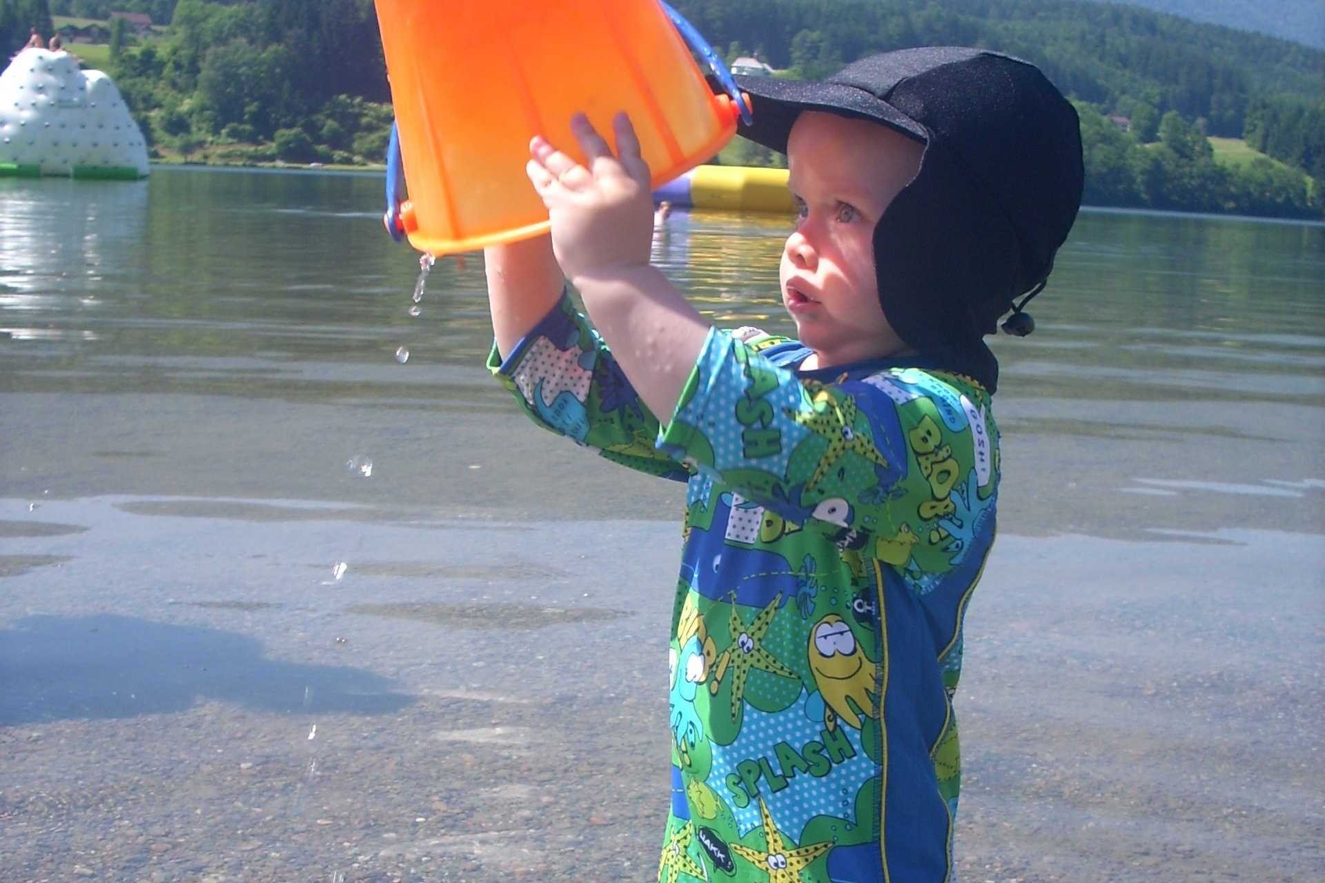 Mit Opa und Baby ins Campingabenteuer © Tina Wölfl