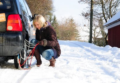 Auch für die Anreise in den Skiurlaub gehen Zeit und Geld drauf © klickerminth - Fotolia.com