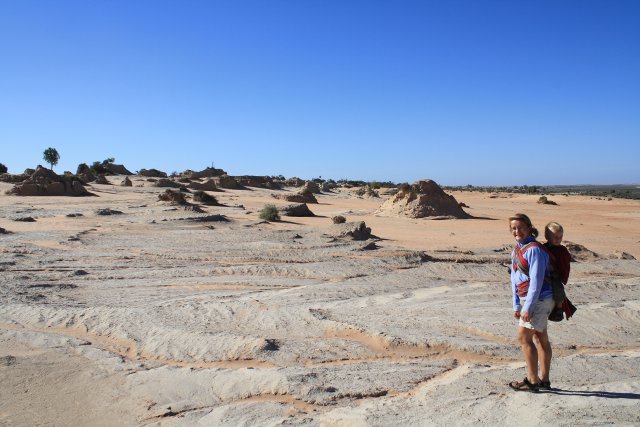 Ich trage dich bis ans Ende der Welt... Mungo Nationalpark, Australien © Julia Blanke