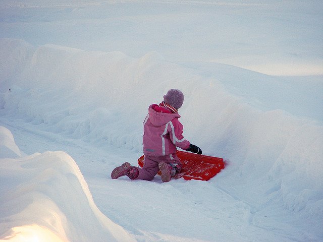 Achtung, Gefahrenstelle sofort räumen! © FlickR/Allie_Caulfield