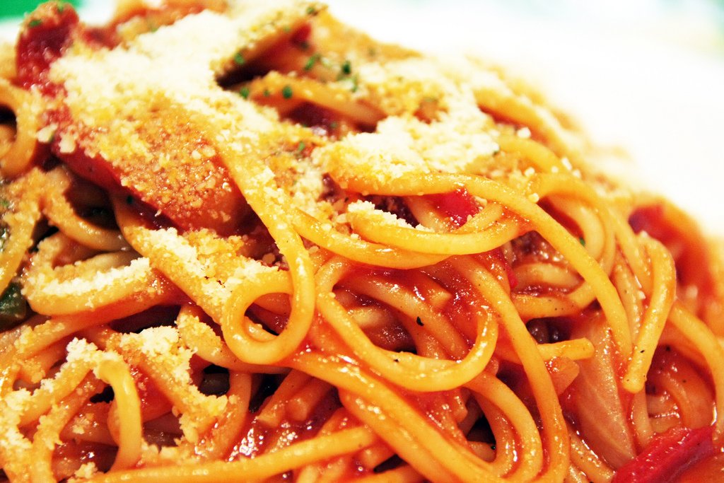 Spaghetti, Pizza & Co. sprengen schnell die Reisekasse © FlickR/OiMax