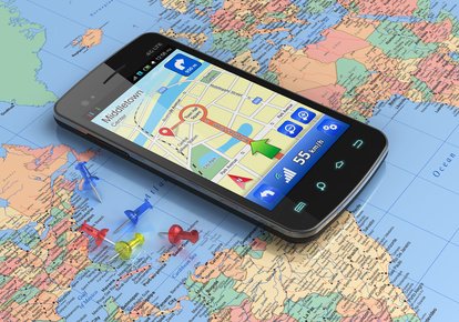 Mit GPS lotst euch das Smartphone durch jedes Land © Scanrail - Fotolia.com