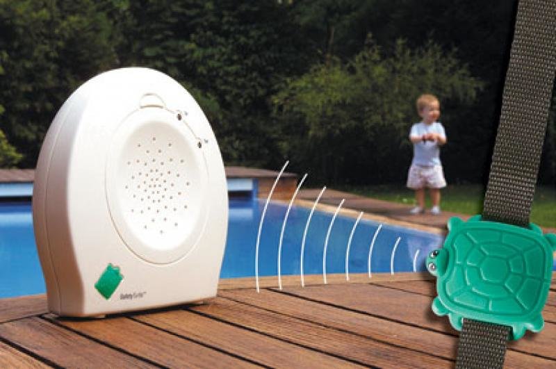 Safety Turtle gibt Alarm, wenn Kinder ins Wasser fallen © Protection Piscine Enfants