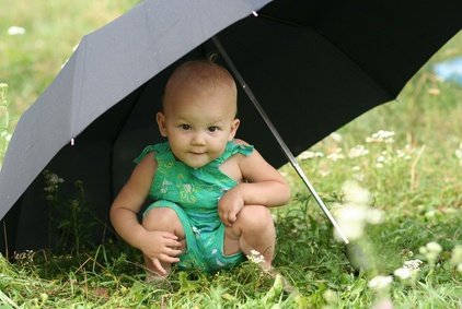 Sonnenschutz ist für Babys lebenswichtig! © Olena-Teslya - Fotolia.com
