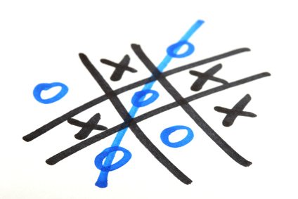 Zettel und Stift eröffnen ein Universum von Spielideen: zum Beispiel Tic Tac Toe © Sascha Burkard - Fotolia.com Zettel und Stift eröffnen ein Universum von Spielideen: zum Beispiel Tic Tac Toe © Sascha Burkard - Fotolia.com