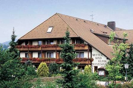 Die Mutter-Kind-Kurklinik Hotzenplotz im Schwarzwald © Mutter-Kind-Kurklinik Hotzenplotz Die Mutter-Kind-Kurklinik Hotzenplotz im Schwarzwald © Mutter-Kind-Kurklinik Hotzenplotz