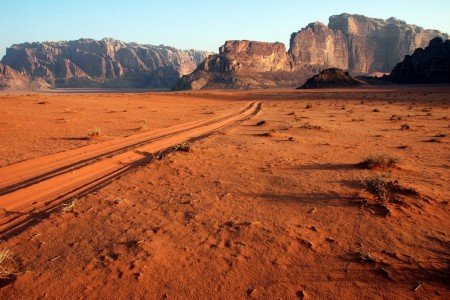 Das Wadi Rum in der jordanischen Wüste © loufi/Flickr Das Wadi Rum in der jordanischen Wüste © loufi/Flickr
