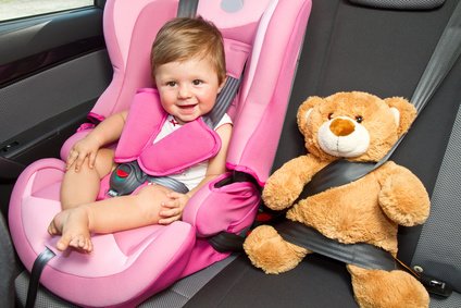 Wohin die Fahrt auch geht - Teddy muss mit! © Lsantilli - Fotolia.com