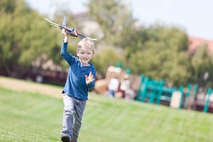 Sicheres Fliegen mit Kindern - Urlaubswelten