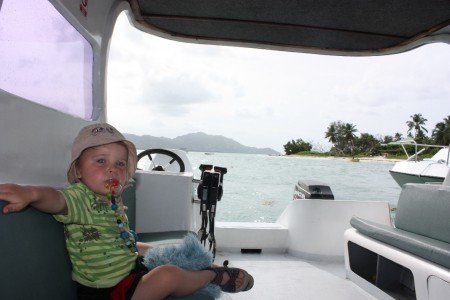 Am besten kommt man per Boot von Insel zu Insel © www.flind.de Am besten kommt man per Boot von Insel zu Insel © www.flind.de