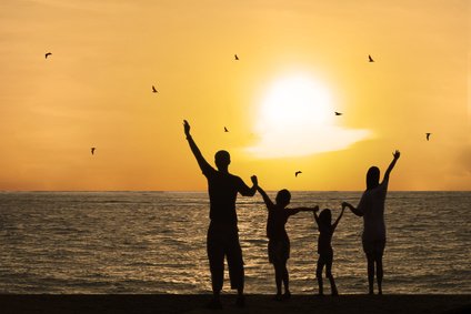 Viele Länder bieten sich als Heimat auf Zeit für Familien an © Creativa - Fotolia.com