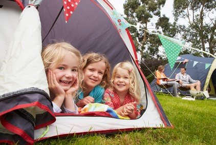 Ein Zelt für die ganze Familie - so findet ihr das richtige © micromonkey - Fotolia.com