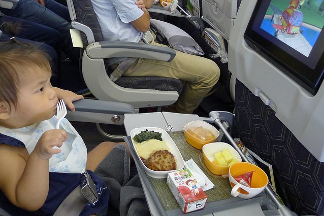 Auch mit dem Essen kann man im Flieger eine Menge falsch machen © Flickr/Tzuhsun Hsu