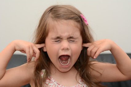 Ja, Kinder sind gern laut. Aber nicht, um euch zu ärgern! © Rafael Ben-Ari - Fotolia.com Ja, Kinder sind gern laut. Aber nicht, um euch zu ärgern! © Rafael Ben-Ari - Fotolia.com