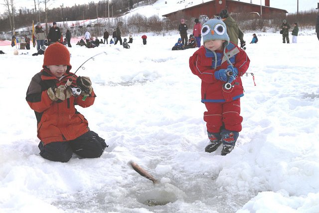 Eisangeln? Kinderspiel! © Flickr/U.S. Fish and Wildlife Service Headquarters Eisangeln? Kinderspiel! © Flickr/U.S. Fish and Wildlife Service Headquarters