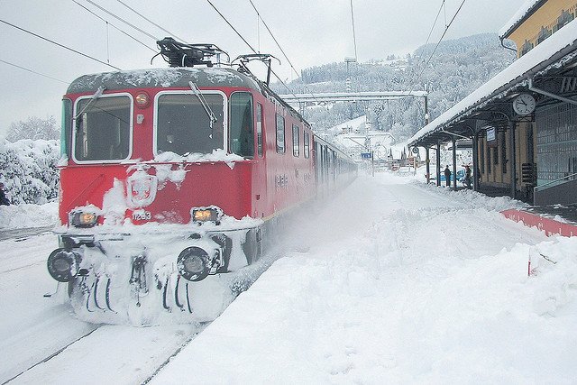 Mit der Bahn in den Skiurlaub © Rheineck - Switzerland von Kecko unter CC BY-ND 2.0
