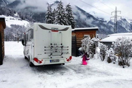 Ein winterfestes Wohnmobil ist ein kuscheliges Familienquartier © outdoorkid.de Ein winterfestes Wohnmobil ist ein kuscheliges Familienquartier © outdoorkid.de
