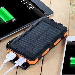 Eine Powerbank hält Smartphones auch unterwegs am Leben © Amazon Eine Powerbank hält Smartphones auch unterwegs am Leben © Amazon