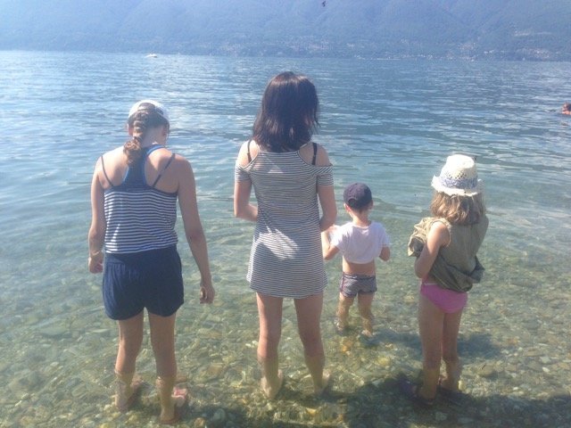Am See sind alle vier Kinder im Urlaub gern