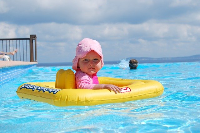 Nackt im Pool? Bloß nicht © Pixabay Nackt im Pool? Bloß nicht © Pixabay