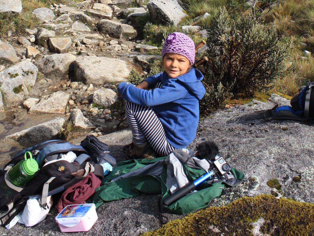 Miriam bei einer Wanderpause in den Anden © Eva Wieners