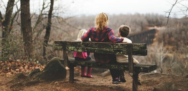 Ihr könnt das Stadtleben von Amsterdam mit euren Kindern genießen, aber auch die Natur in und um Amsterdam